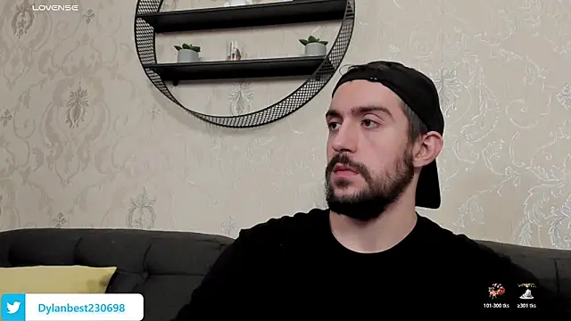 Snapshot of Dylan_Best chatting on February 11, 2026, 10:53 pm Dylan Best online show from February 11, 2026, 10:53 pm