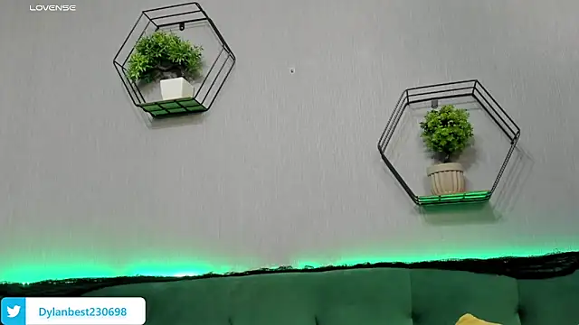 Snapshot of Dylan_Best chatting on November 3, 2025, 11:19 pm Dylan Best online show from November 3, 2025, 11:19 pm