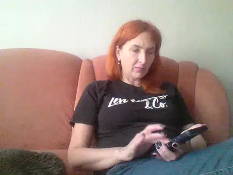 Snapshot of MssAngela chatting on November 12, 2025, 9:24 am MssAngela online show from November 12, 2025, 9:24 am