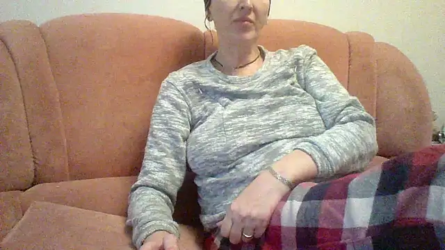 Snapshot of MssAngela chatting on October 16, 2025, 1:41 pm MssAngela online show from October 16, 2025, 1:41 pm