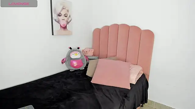 julieth sanz online show from January 23, 2025, 11:37 am