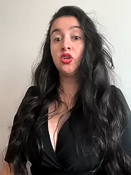 Cherry 1992 online show from April 1, 2026, 12:28 pm