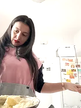 Cherry 1992 online show from March 25, 2026, 12:26 pm