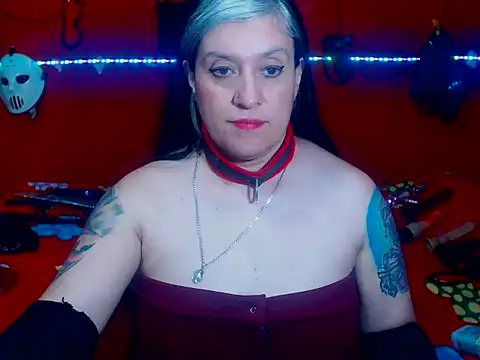 Snapshot of MATURE_Randy chatting on October 15, 2025, 10:18 pm MATURE Randy online show from October 15, 2025, 10:18 pm