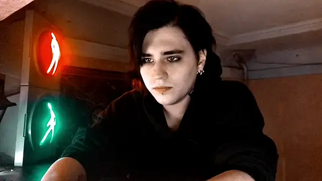 Snapshot of sademobeer chatting on February 3, 2026, 10:59 pm sademobeer online show from February 3, 2026, 10:59 pm