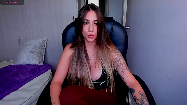 StacyConner online show from April 14, 2026, 10:37 pm