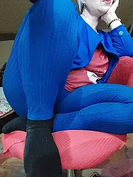 Snapshot of Love_Tina56 chatting on December 22, 2025, 6:35 am Love Tina56 online show from December 22, 2025, 6:35 am