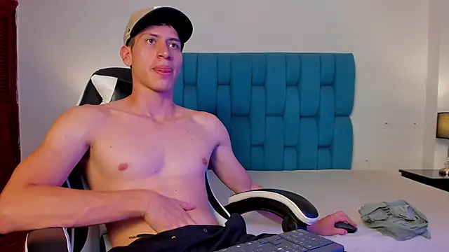 Tyler Cold online show from October 2, 2025, 7:17 pm