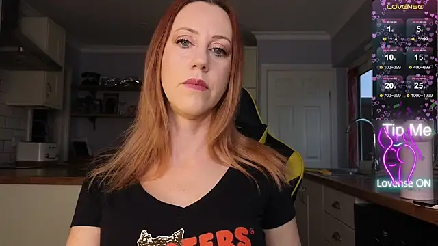 stripmequick online show from November 22, 2025, 1:32 pm