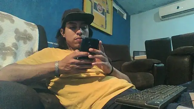 AlexAlejandro13 online show from March 8, 2026, 3:32 am