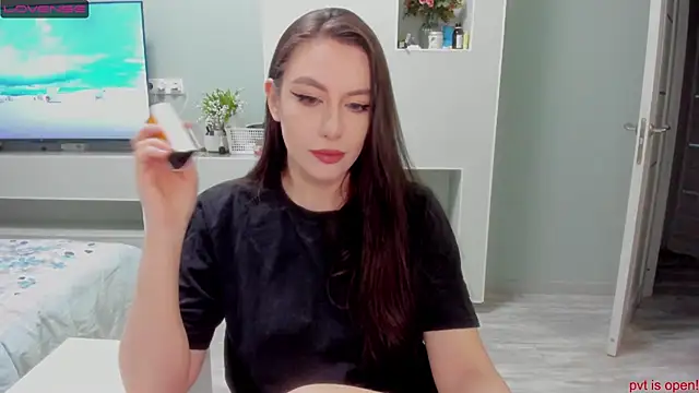 Snapshot of JuliaDiksonX chatting on December 8, 2024, 2:19 pm JuliaDiksonX online show from December 8, 2024, 2:19 pm