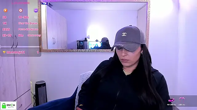 EricaVanderhill online show from March 26, 2026, 11:57 pm