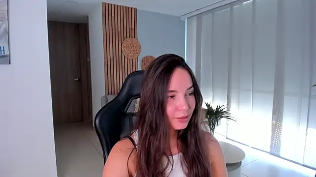 AnnieHallX online show from August 7, 2026, 9:10 pm