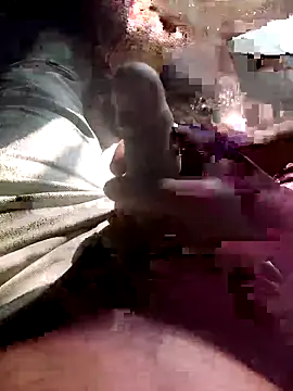 FinableKnee online show from November 17, 2025, 3:54 am