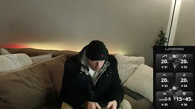 MaxRouger online show from December 4, 2025, 1:26 am