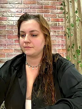 CandyShoopp online show from October 28, 2025, 6:18 pm