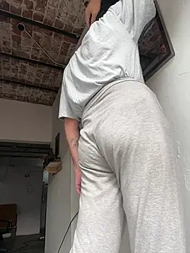Alicbranca online show from June 2, 2026, 2:28 pm