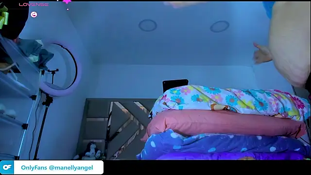 Snapshot of ashelydainii chatting on February 23, 2026, 9:15 pm ashelydainii online show from February 23, 2026, 9:15 pm