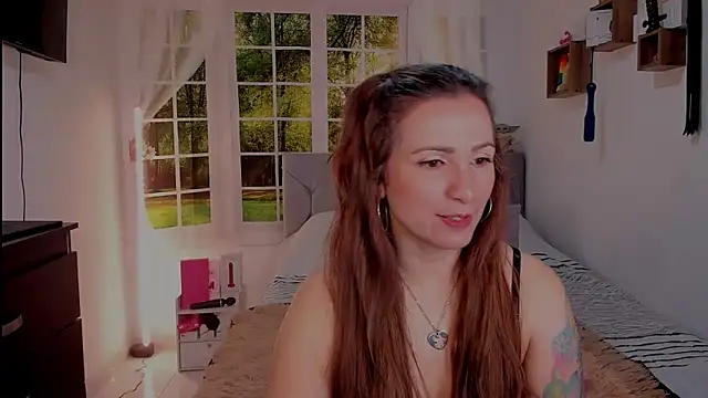 vanessabrown  online show from June 1, 2026, 4:06 pm