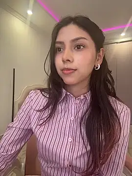 Sensualtease online show from April 17, 2026, 10:23 pm