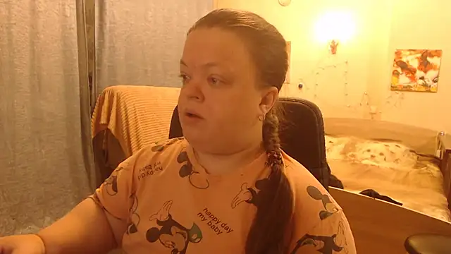 Janiffer MiMi online show from February 1, 2025, 4:32 pm