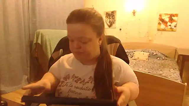 Janiffer MiMi online show from February 7, 2025, 7:17 pm