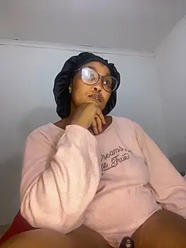 Snapshot of BADFATASS85 chatting on March 9, 2025, 11:46 pm BADFATASS85 online show from March 9, 2025, 11:46 pm