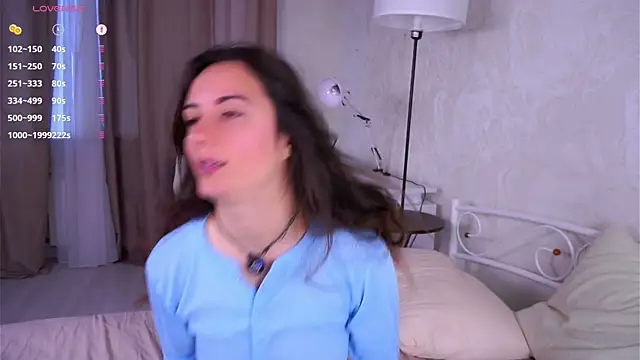 Holla Molly online show from September 21, 2025, 5:34 am