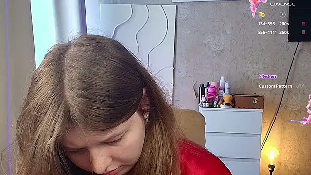 Vivian cutie online show from June 6, 2026, 10:42 am