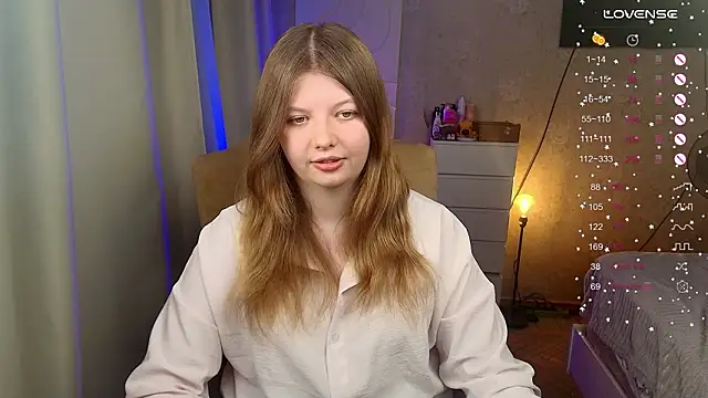 Vivian cutie online show from February 26, 2026, 3:34 pm