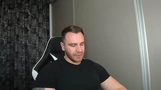 Thori92 online show from April 2, 2026, 5:52 pm