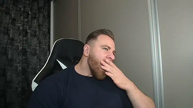 Snapshot of Thori92 chatting on February 3, 2026, 6:24 pm Thori92 online show from February 3, 2026, 6:24 pm