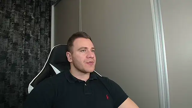 Snapshot of Thori92 chatting on February 23, 2026, 4:29 pm Thori92 online show from February 23, 2026, 4:29 pm