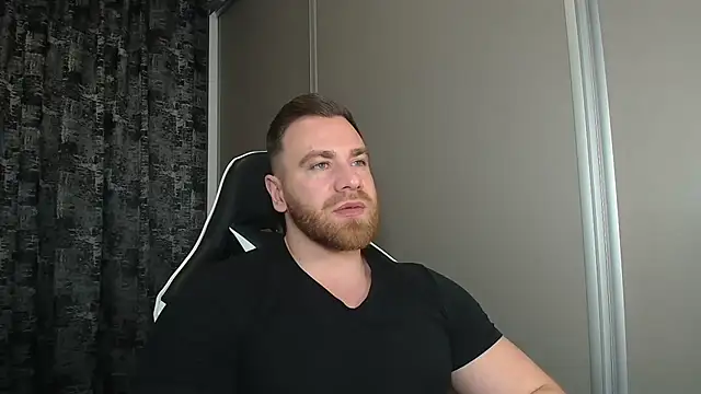 Snapshot of Thori92 chatting on February 1, 2026, 6:06 pm Thori92 online show from February 1, 2026, 6:06 pm