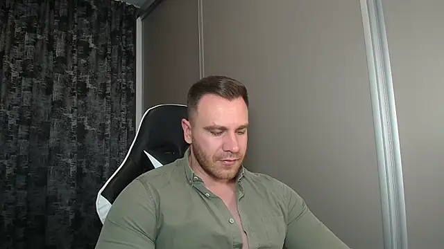 Snapshot of Thori92 chatting on March 2, 2026, 5:20 pm Thori92 online show from March 2, 2026, 5:20 pm