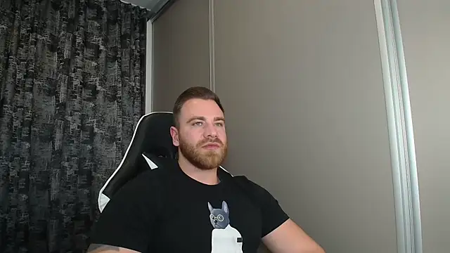 Thori92 online show from November 15, 2025, 5:17 pm