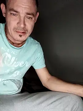 Ivanekkral online show from November 12, 2025, 4:55 pm