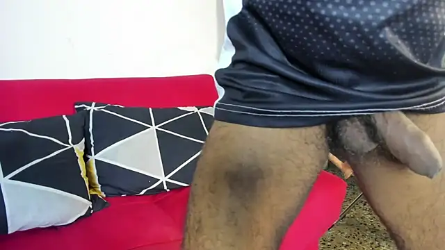 Snapshot of sweatyhairypig23 chatting on March 18, 2026, 5:43 am sweatyhairypig23 online show from March 18, 2026, 5:43 am