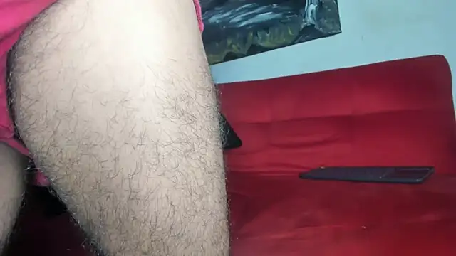 sweatyhairypig23 online show from November 26, 2025, 8:25 am