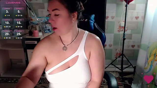 Korolek12 online show from November 20, 2025, 5:52 am