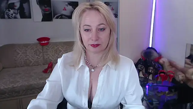 MistressMilfa online show from February 26, 2026, 10:04 am