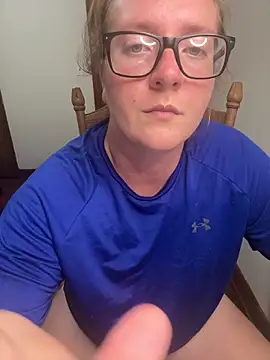 Lizzyloo online show from October 8, 2025, 12:34 am