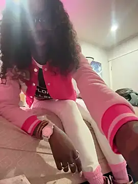 Snapshot of Farrah_Owens chatting on March 6, 2025, 4:19 am Farrah Owens online show from March 6, 2025, 4:19 am