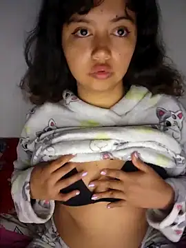 Snapshot of Peach_Girll chatting on February 22, 2025, 2:17 am Peach Girll online show from February 22, 2025, 2:17 am
