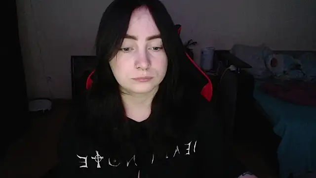 Snapshot of Laralianna chatting on February 12, 2026, 11:04 pm Laralianna online show from February 12, 2026, 11:04 pm