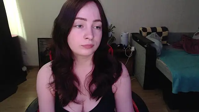 Laralianna online show from May 24, 2026, 10:15 am