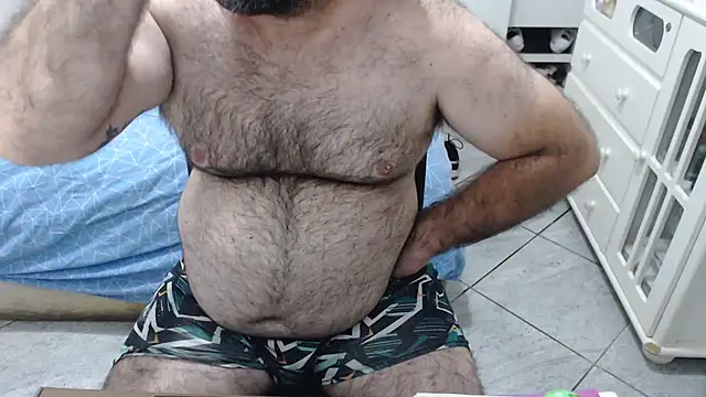 MysterBearMG online show from December 18, 2025, 2:05 am