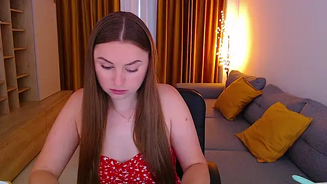  Mia Adams online show from June 1, 2026, 5:18 am