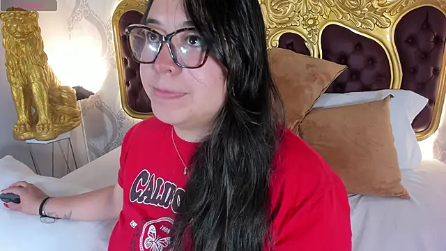 Dulce 26  online show from December 19, 2025, 10:34 pm