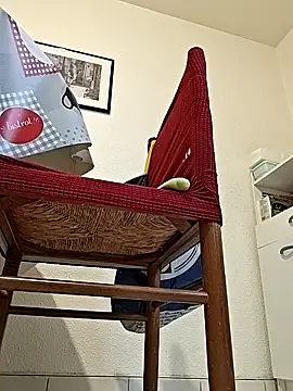 sile2000nou online show from December 14, 2025, 8:09 am